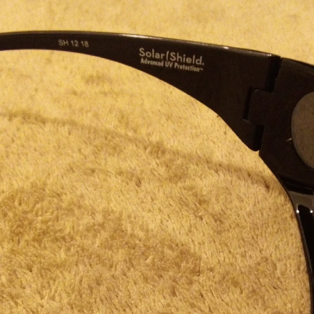 Sleek Black Men's Sunglasses